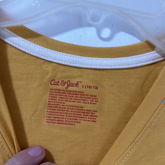 Cat & jack tee - Picture 2 of 2